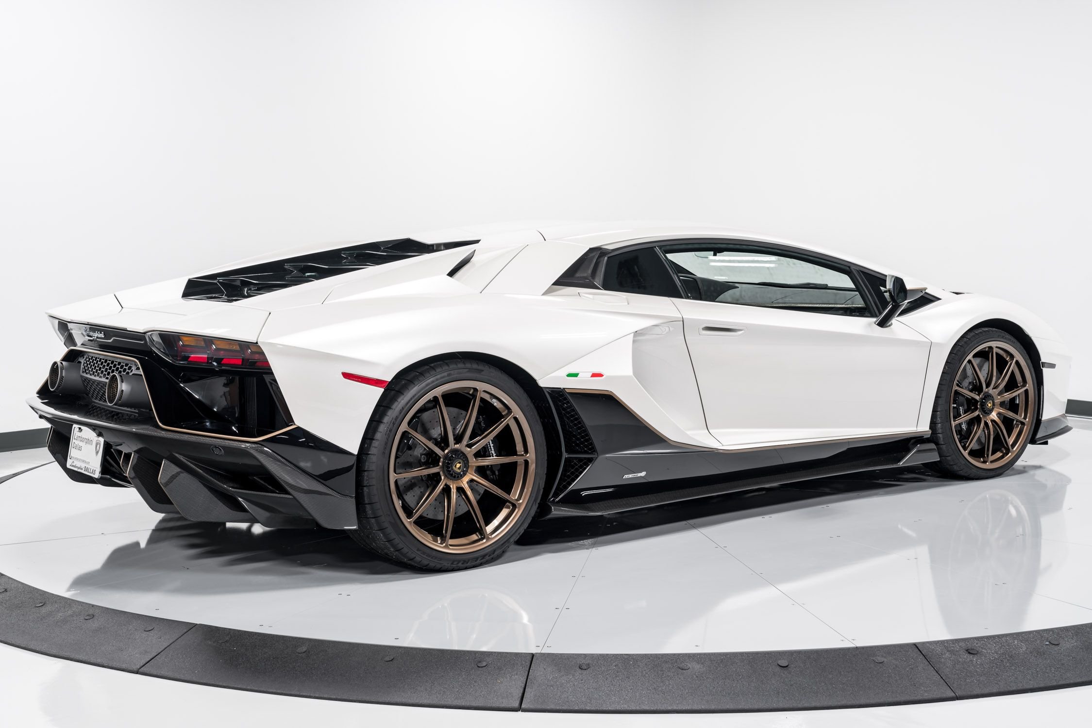 2022 Lamborghini Aventador Ultimae, 10/22