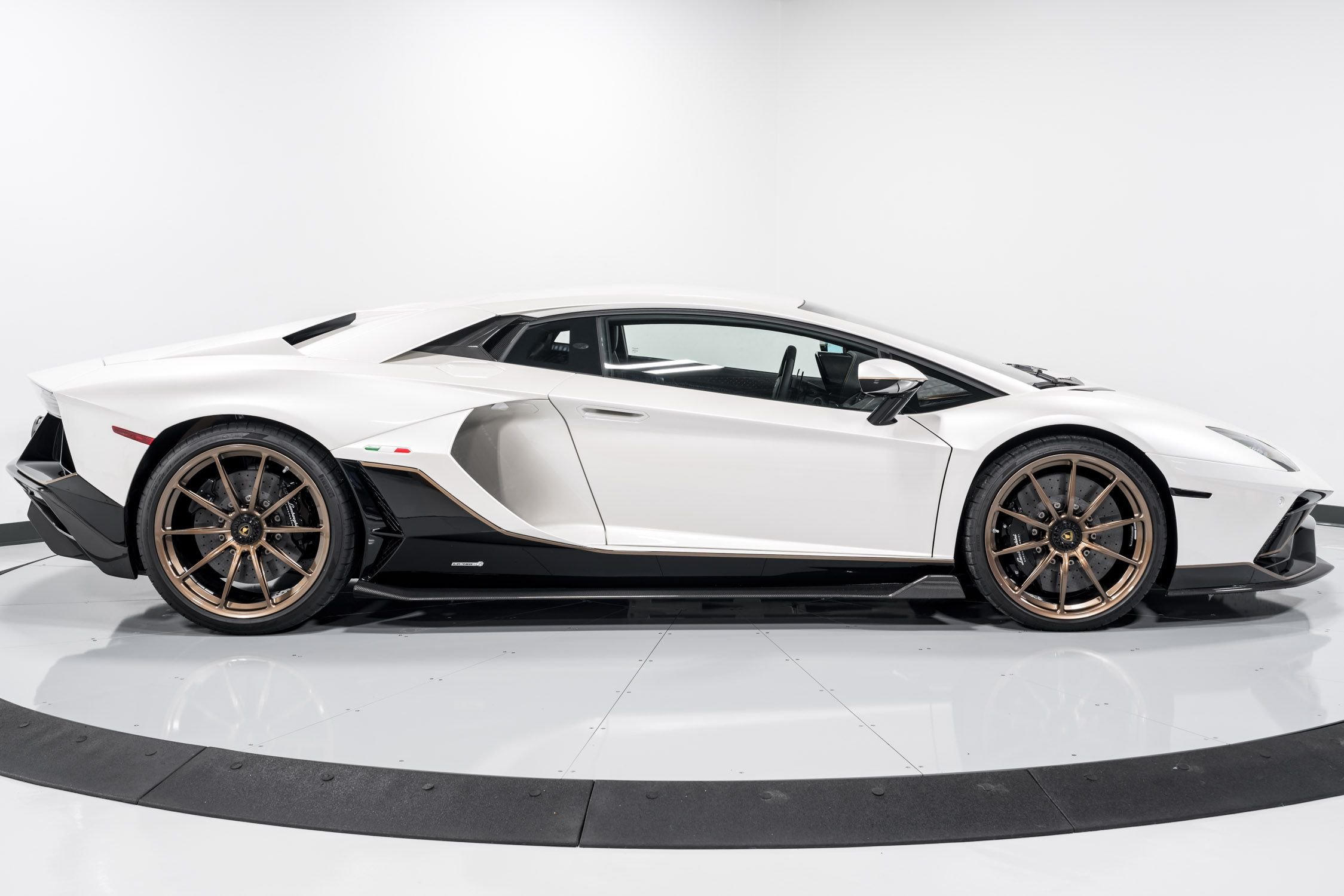2022 Lamborghini Aventador Ultimae, 11/22