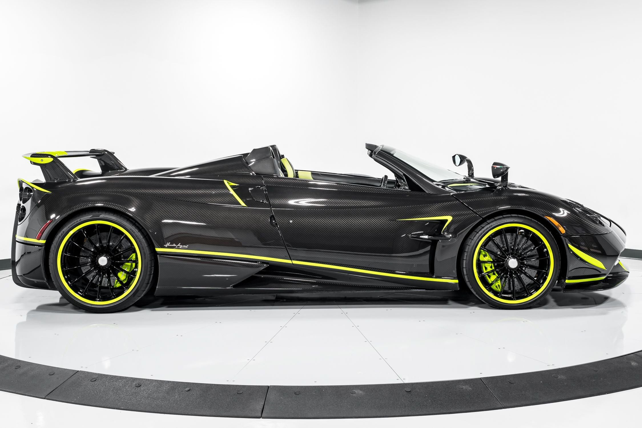 2017 Pagani Huayra Roadster, 19/26