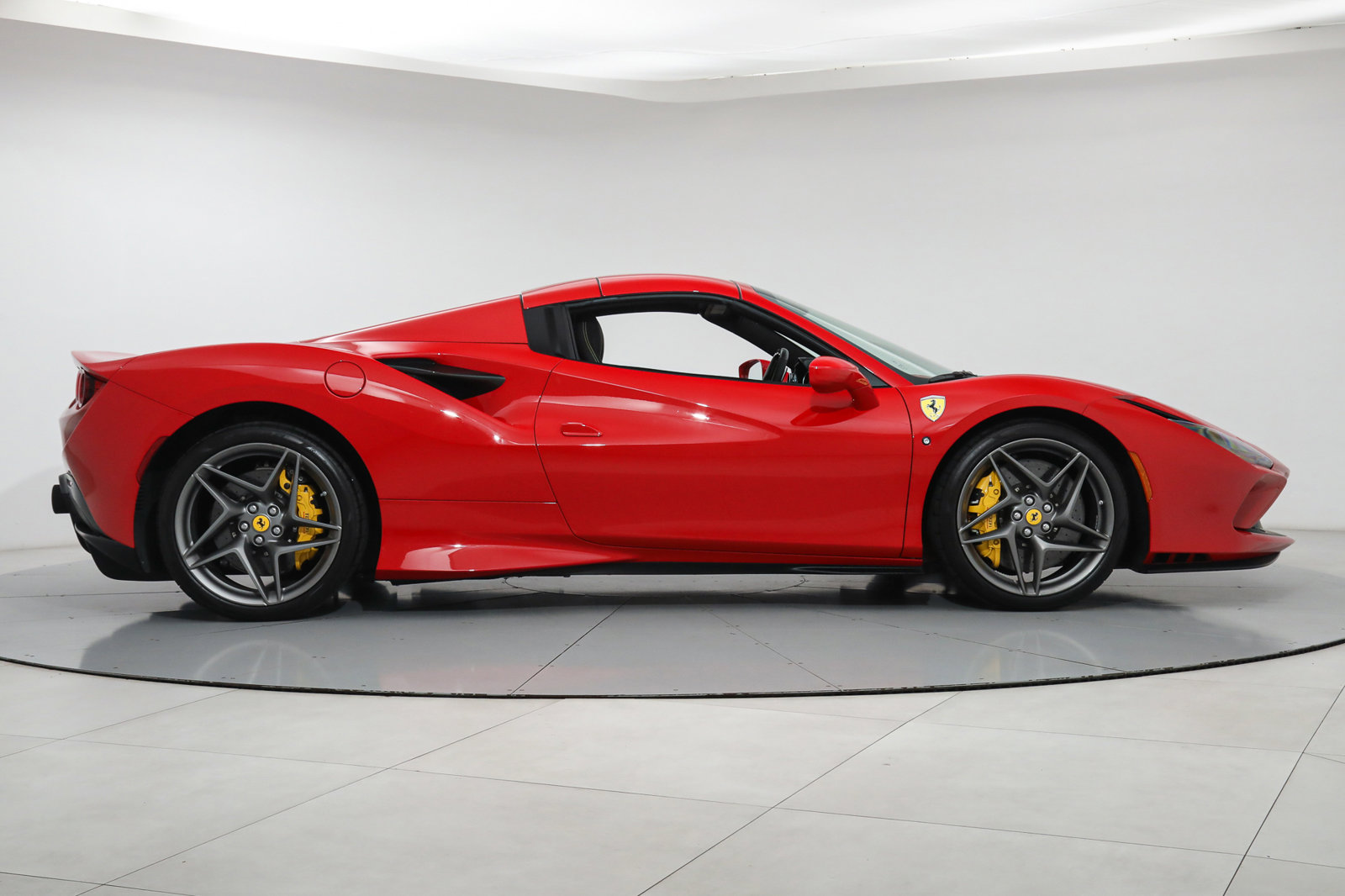 2021 FERRARI F8 SPIDER, 6/14