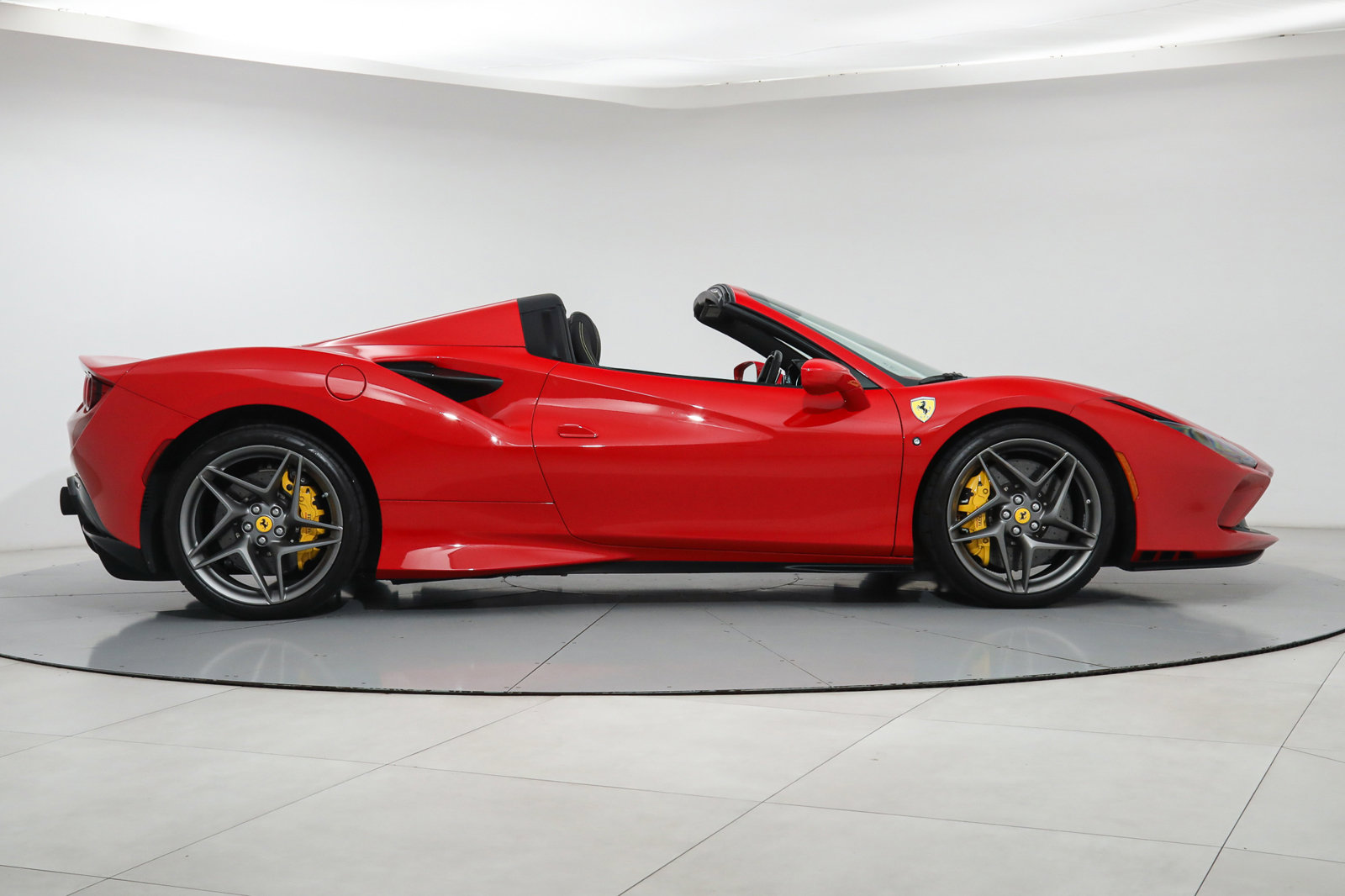 2021 FERRARI F8 SPIDER, 7/14