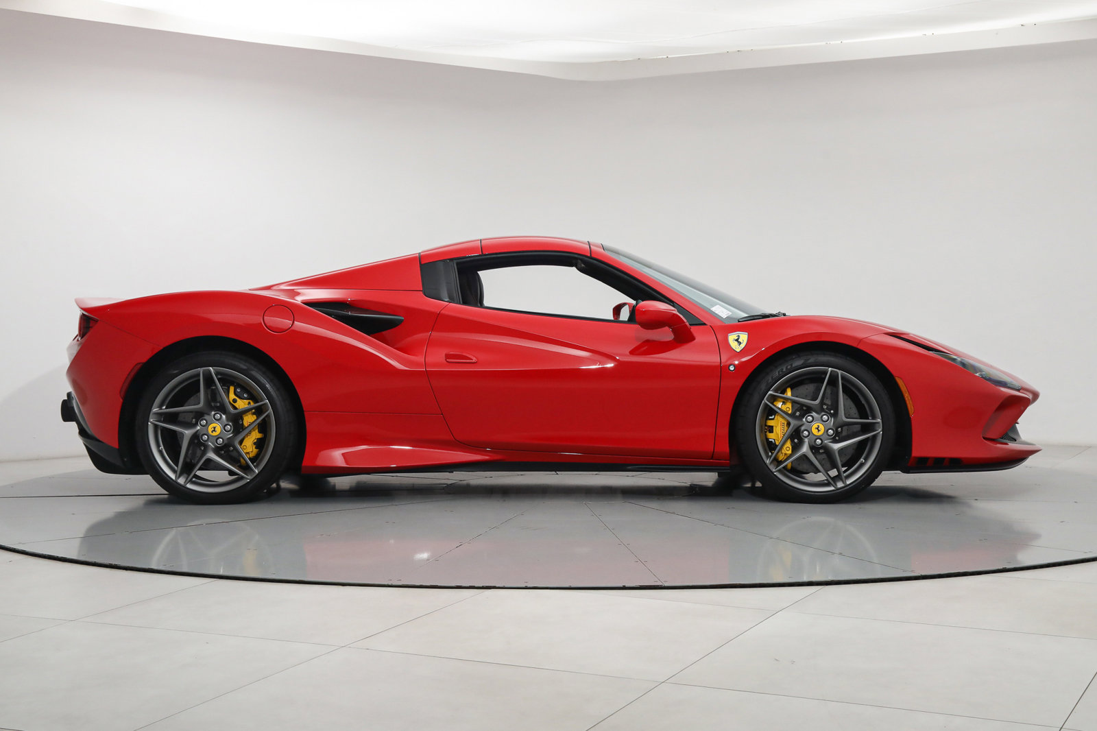 2021 FERRARI F8 SPIDER, 7/14