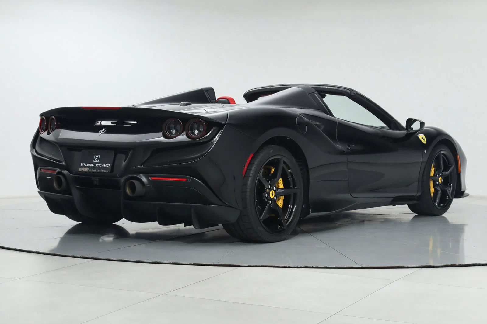 2022 FERRARI F8 SPIDER
