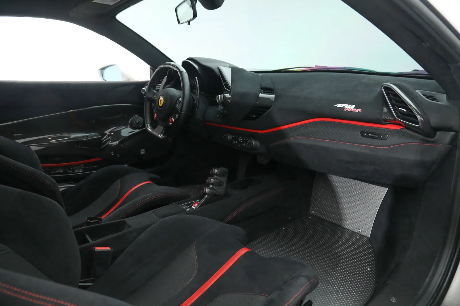 2020 Ferrari 488 Pista interior
