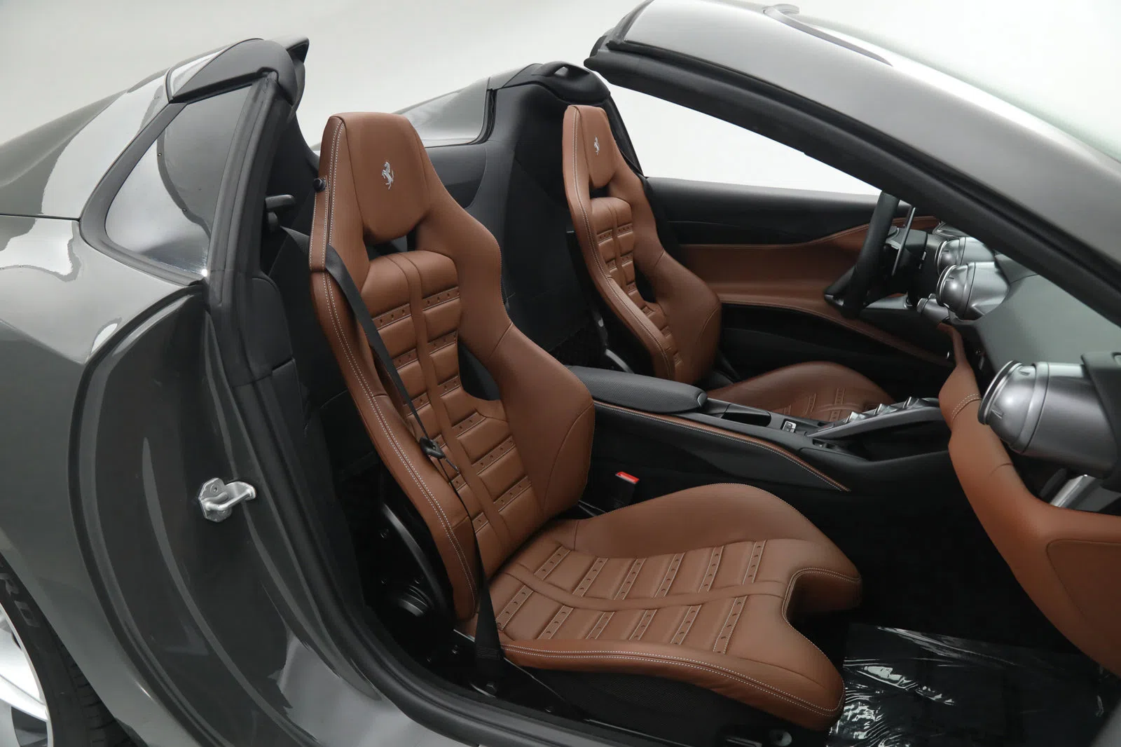 2021 FERRARI 812 GTS interior, seats