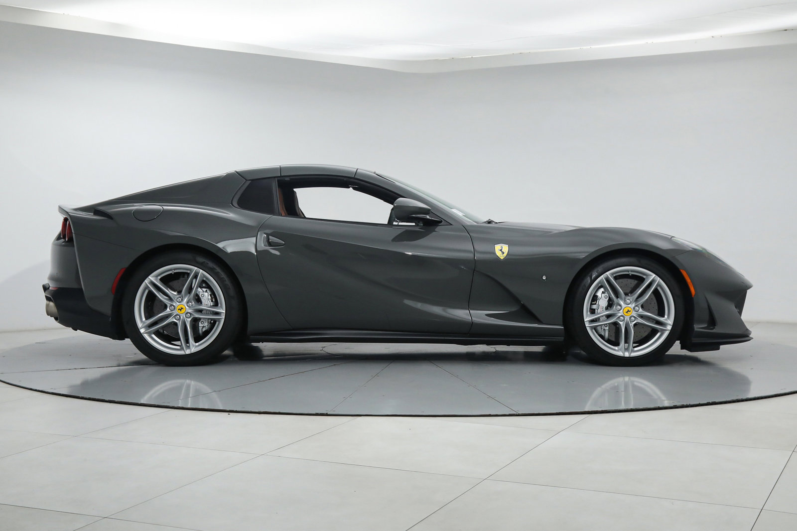 2021 FERRARI 812 GTS, 11/17