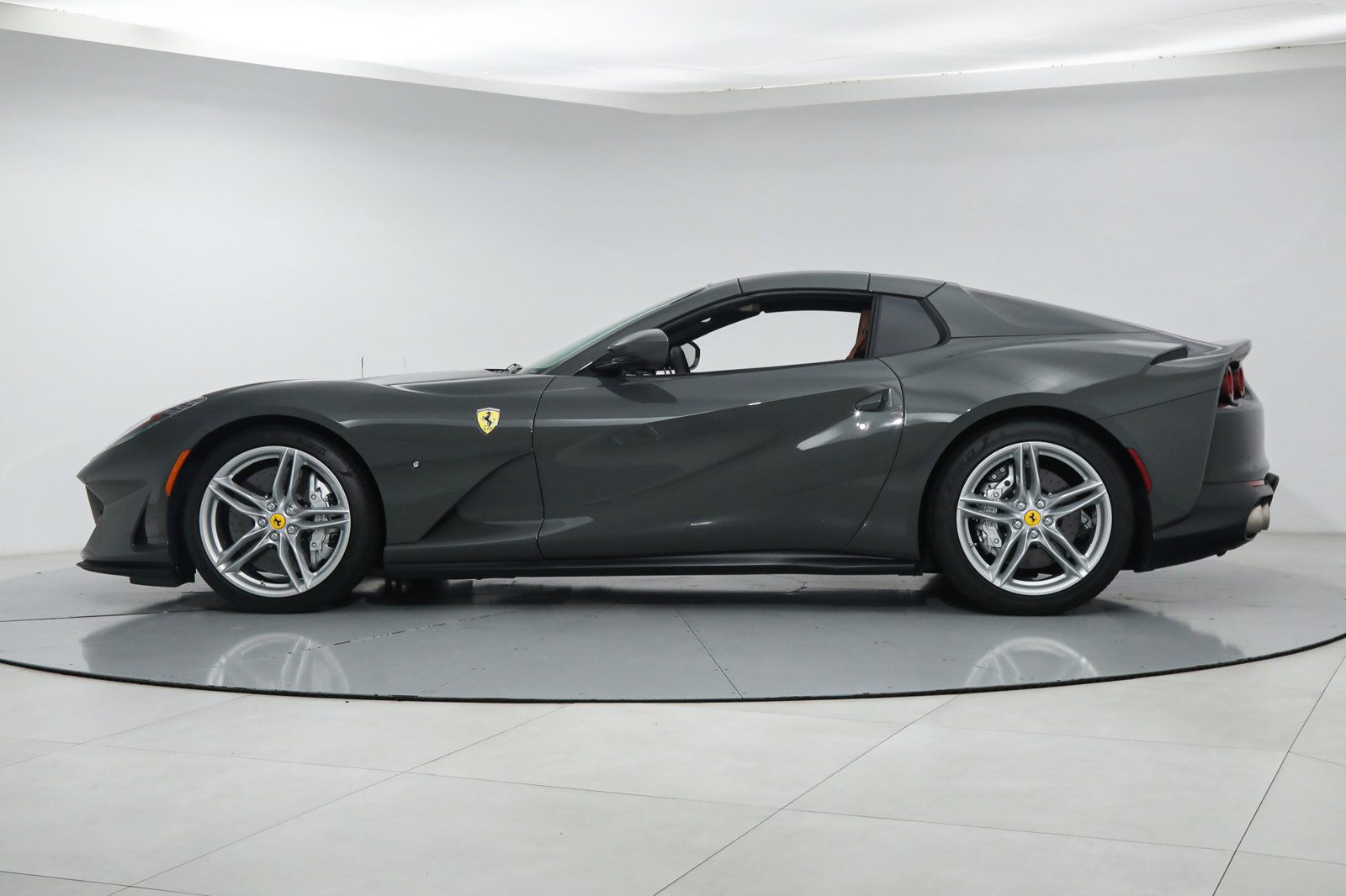 2021 FERRARI 812 GTS, 14/17