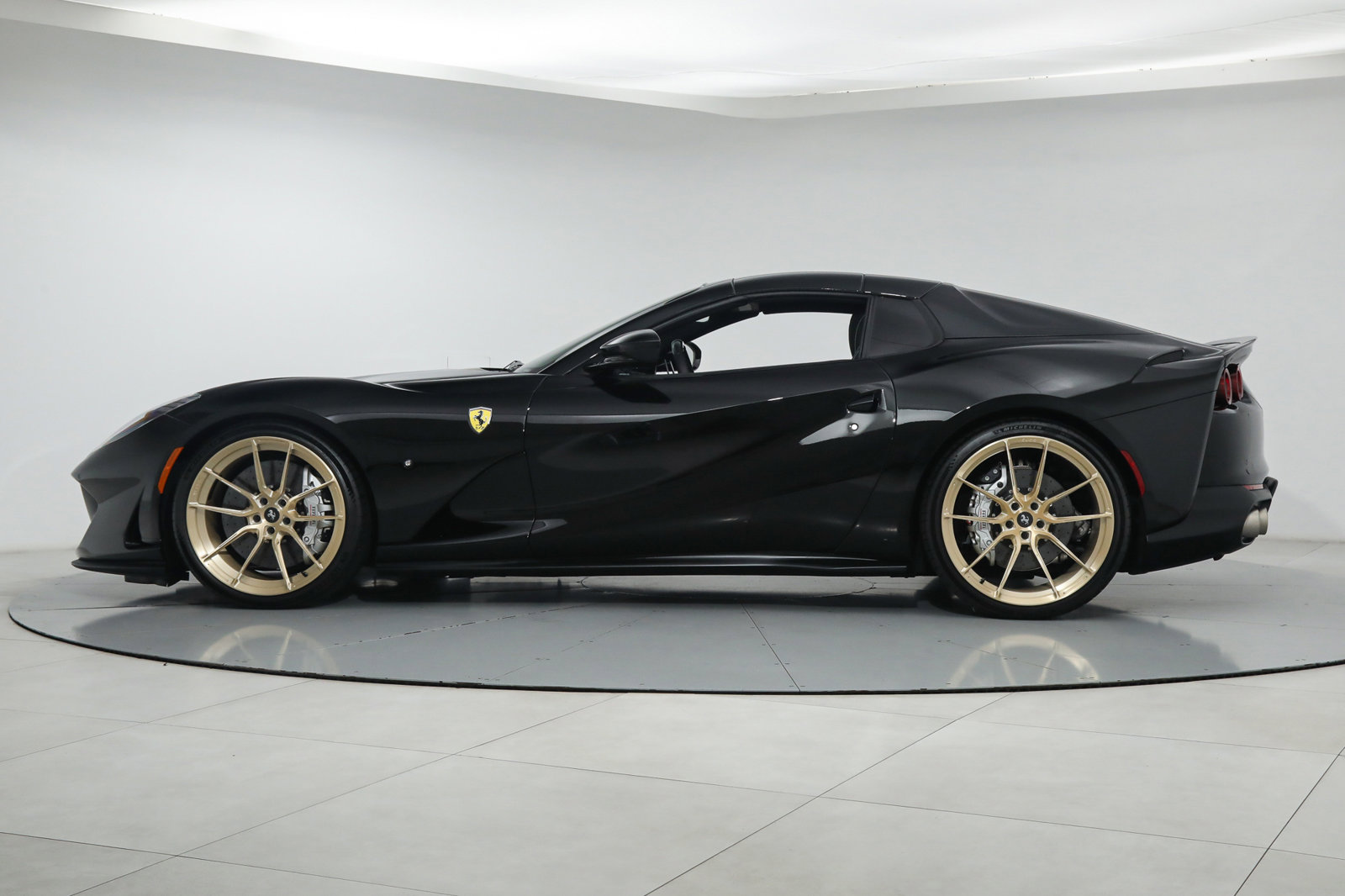 2022 FERRARI 812 GTS, 11/17