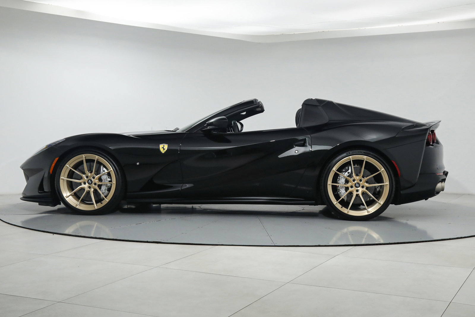 2022 FERRARI 812 GTS, 15/17