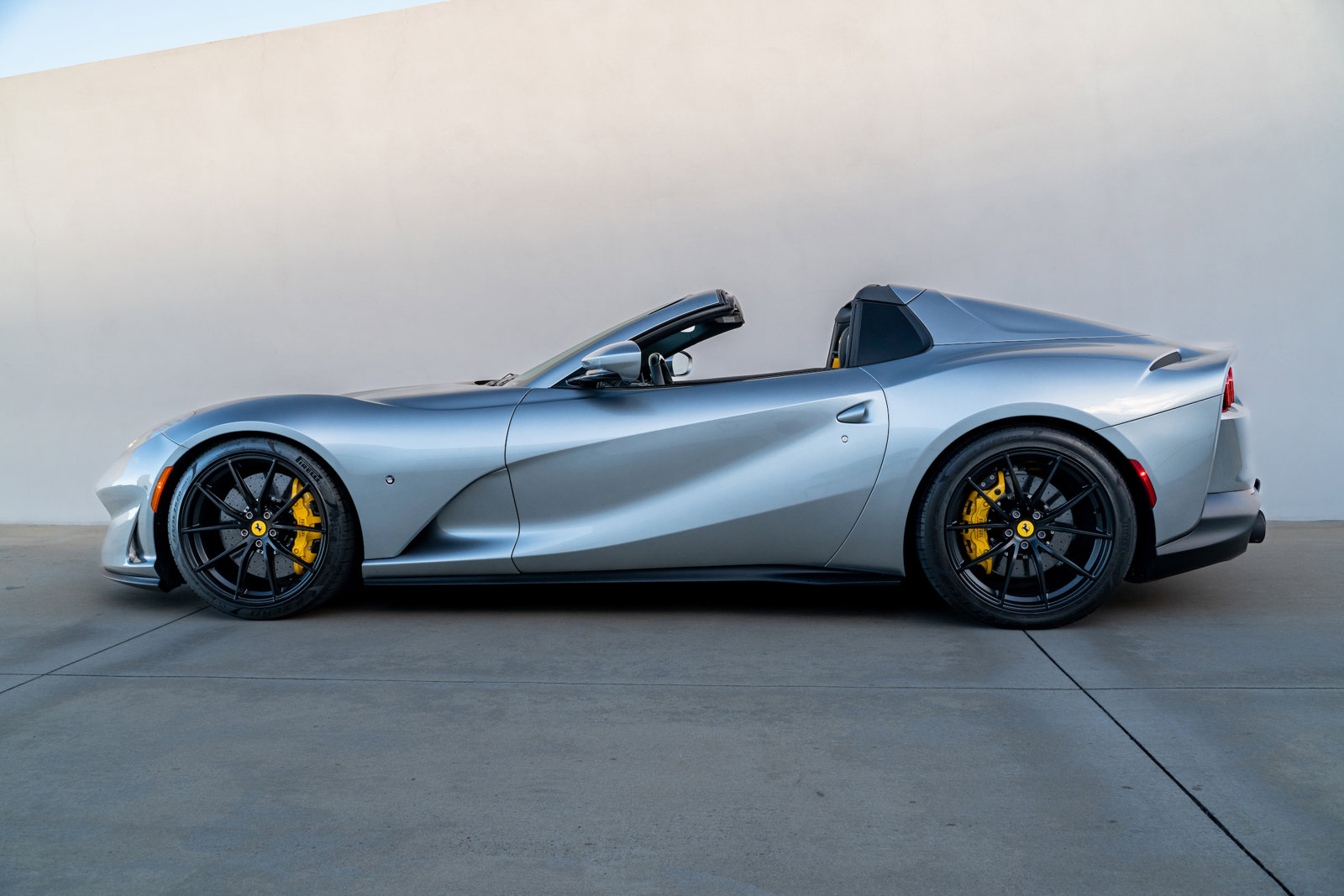 2021 FERRARI 812 GTS, 12/19