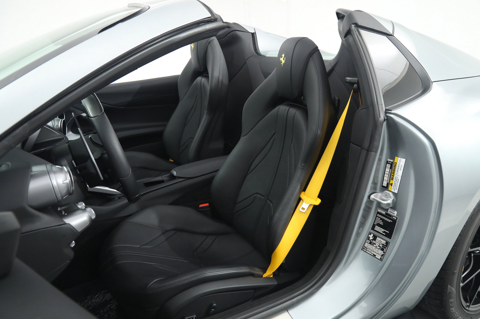 2021 FERRARI 812 GTS, 17/19