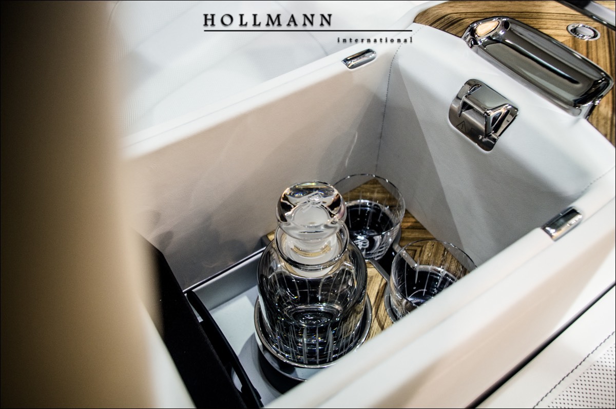 2019 Rolls-Royce Cullinan, 16/19