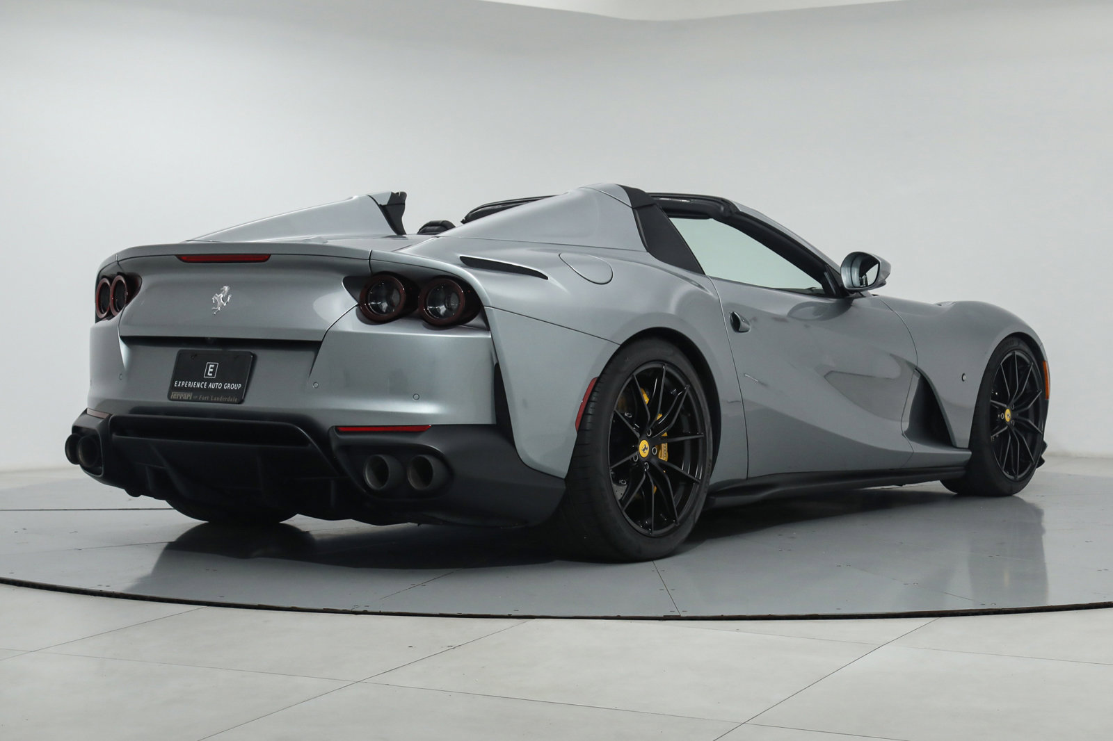 2021 FERRARI 812 GTS, 19/19