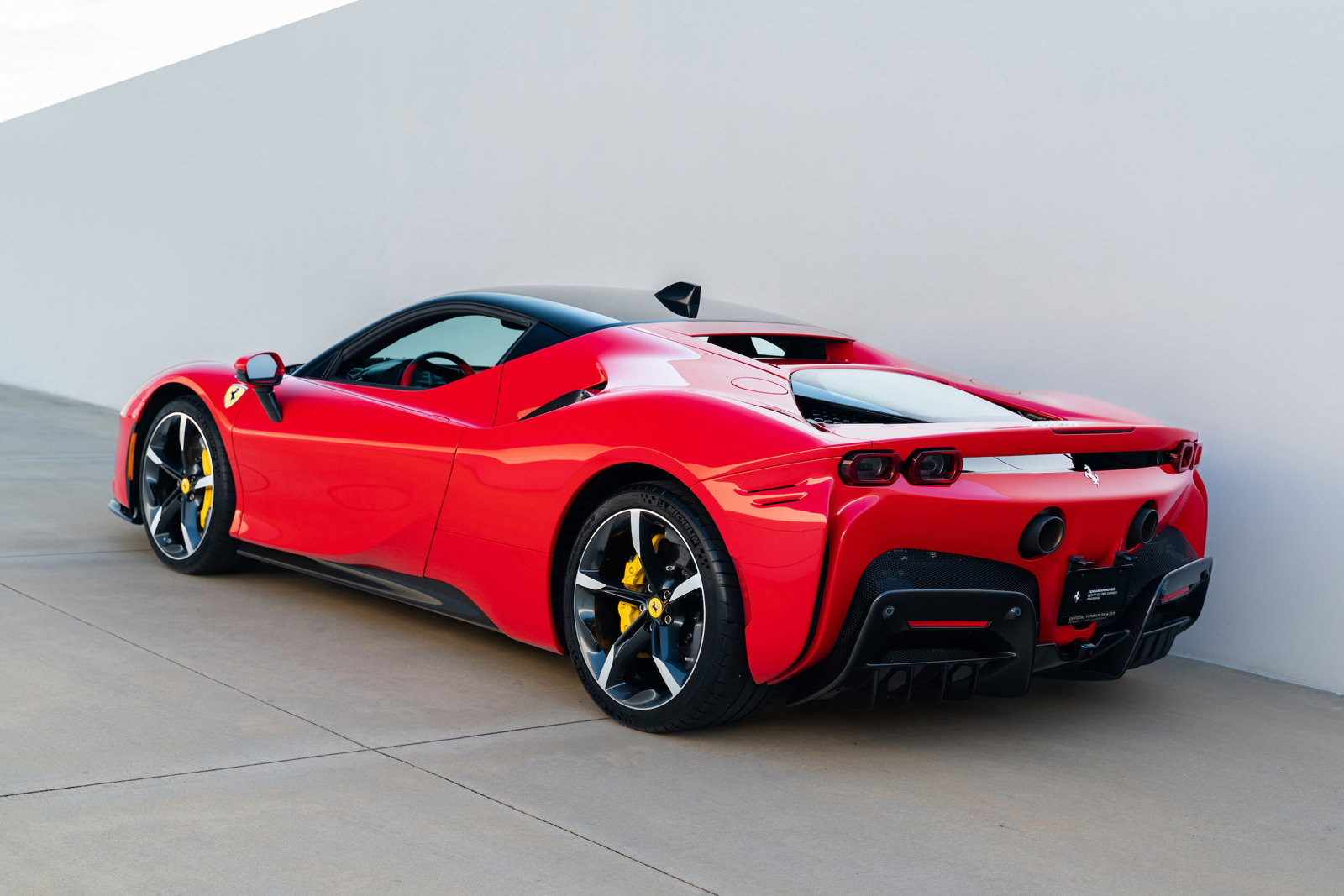 2021 FERRARI SF90 STRADALE, 8/17