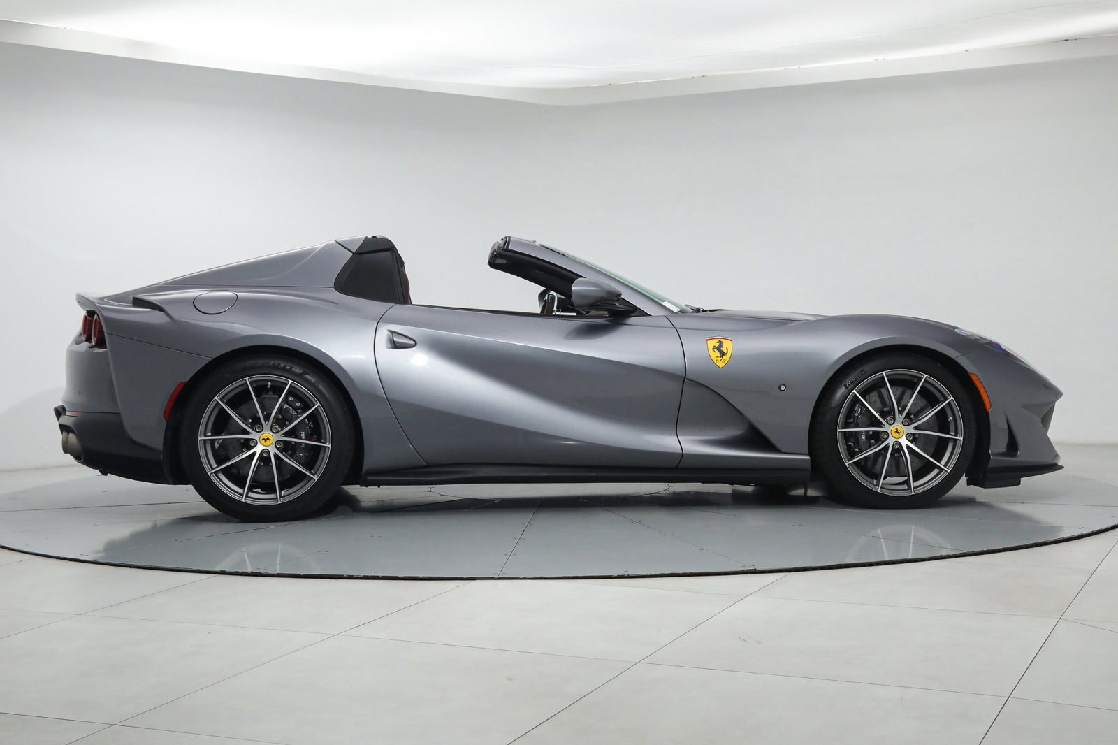 2021 FERRARI 812 GTS, 9/16