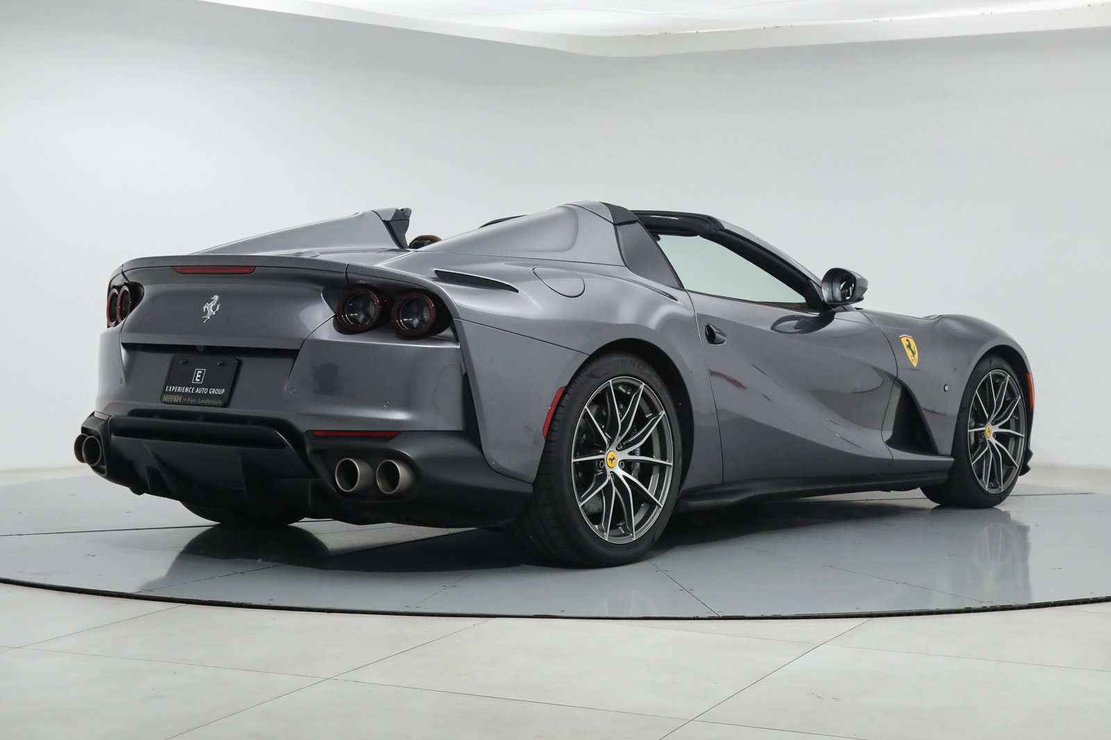 2021 FERRARI 812 GTS, 15/16