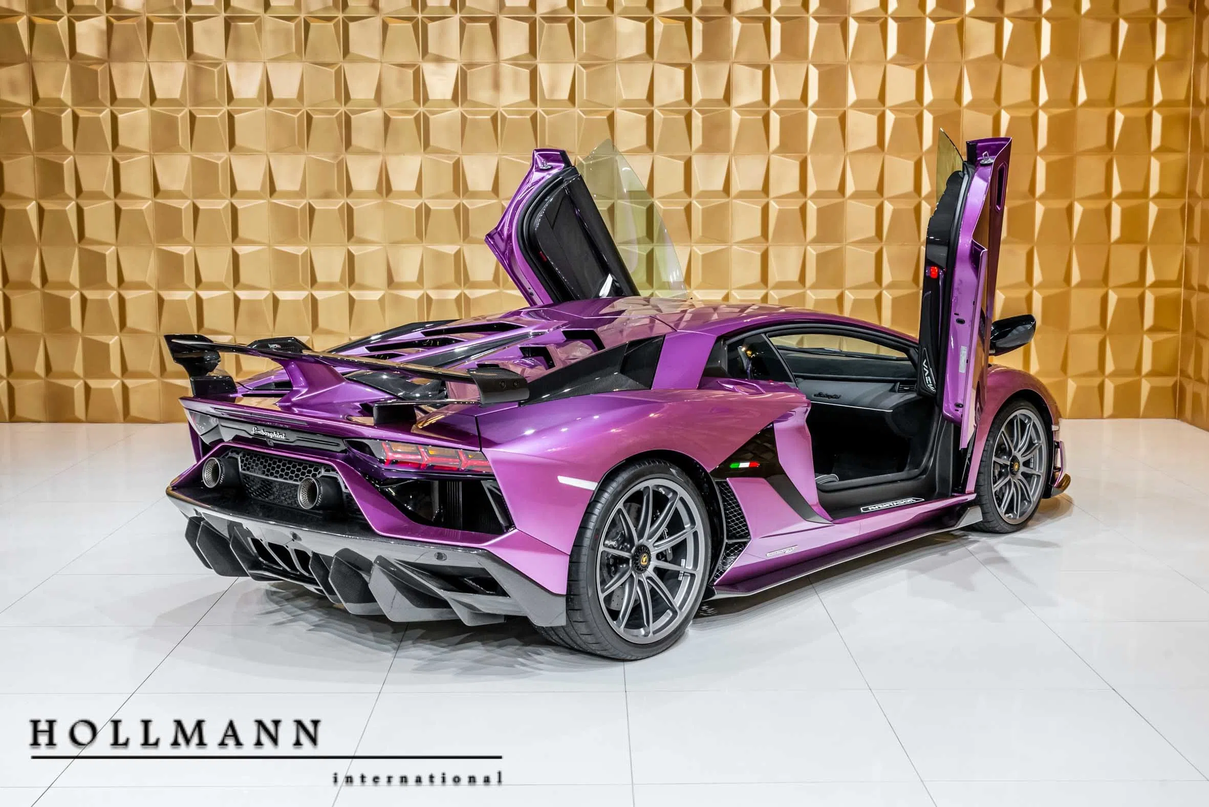 2019 Lamborghini Aventador SVJ