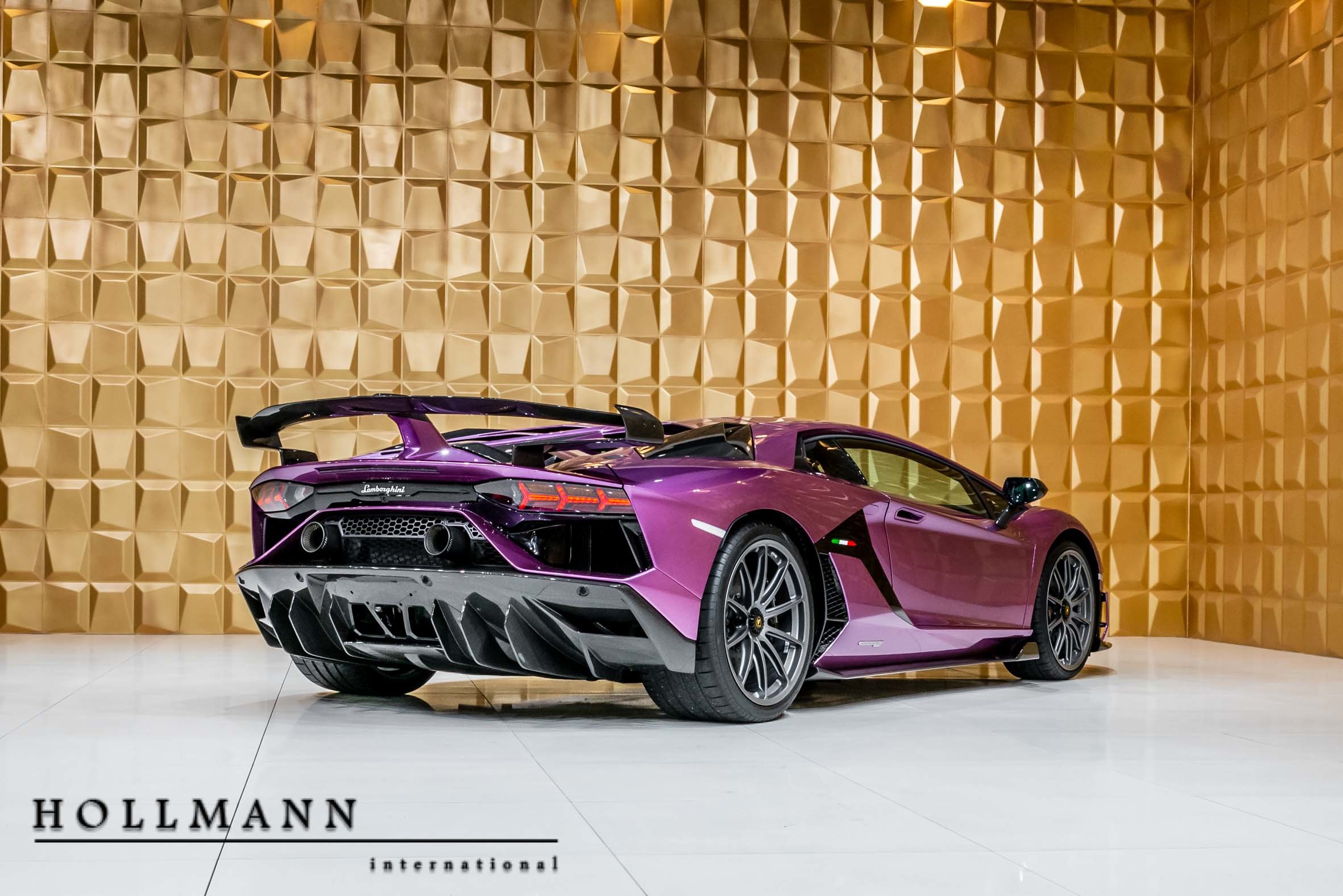 2019 Lamborghini Aventador SVJ, 2/19