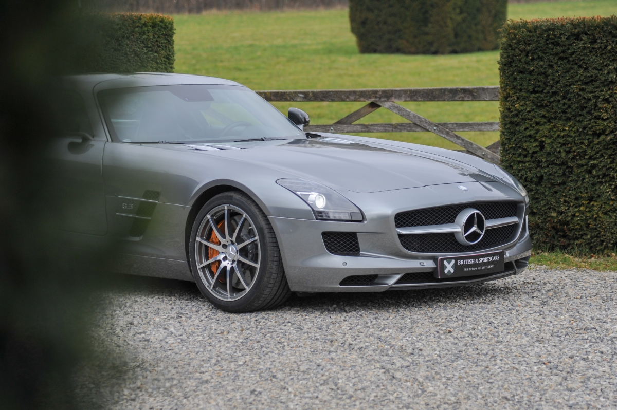2010 MERCEDES-BENZ SLS AMG, 5/14