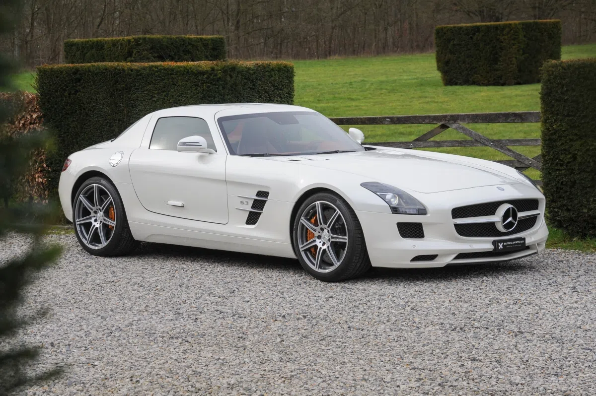 2010 MERCEDES-BENZ SLS