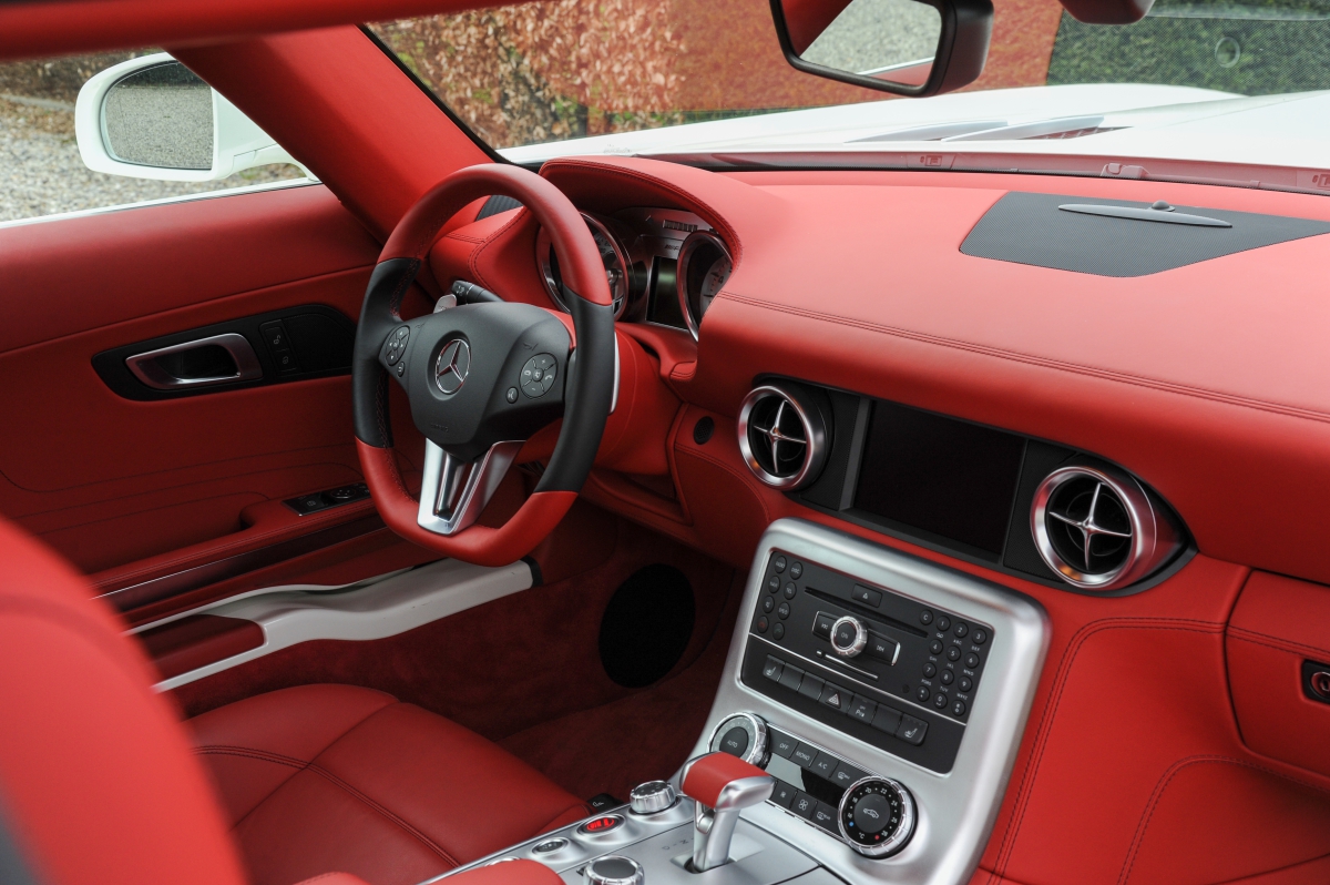 2010 MERCEDES-BENZ SLS, 4/13