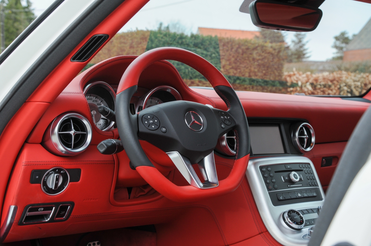 2010 MERCEDES-BENZ SLS, 5/13