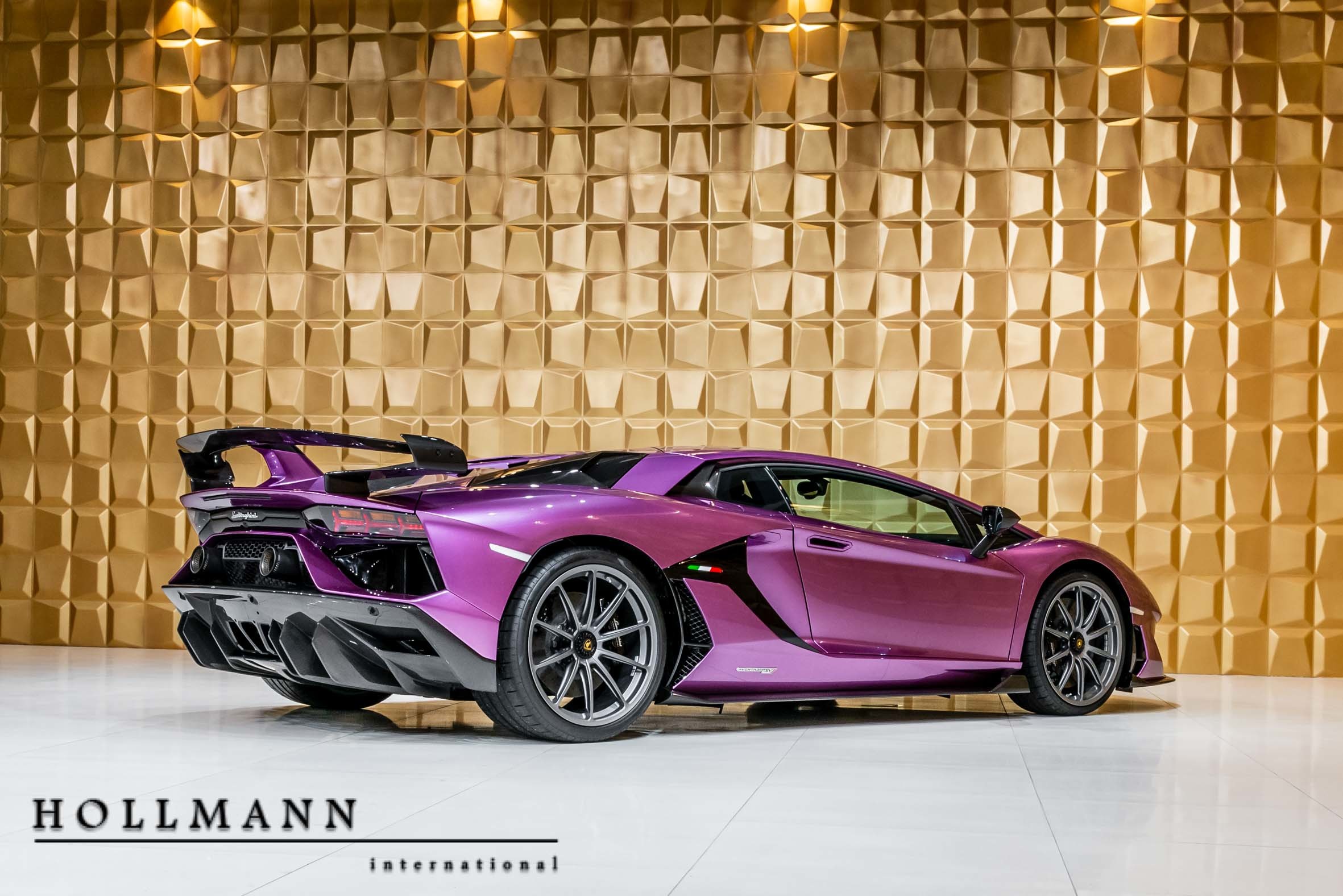 2019 Lamborghini Aventador SVJ, 17/19