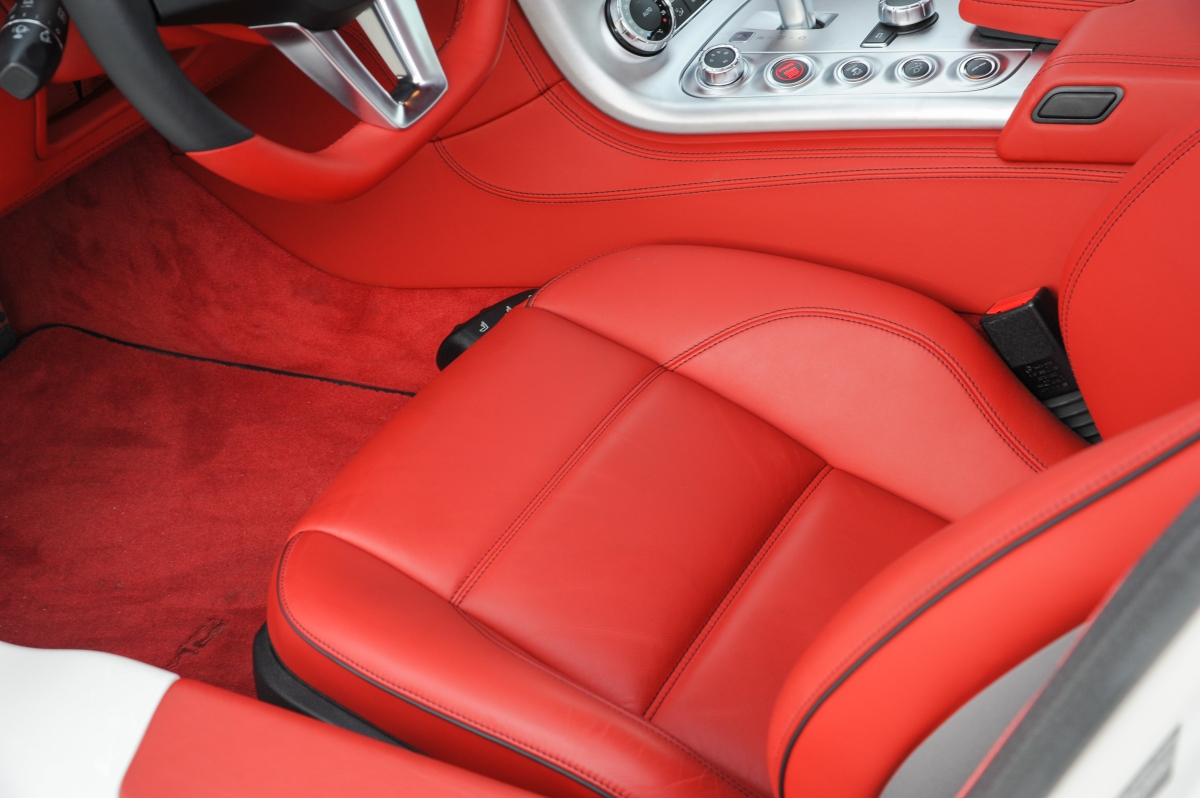 2010 MERCEDES-BENZ SLS, 11/13