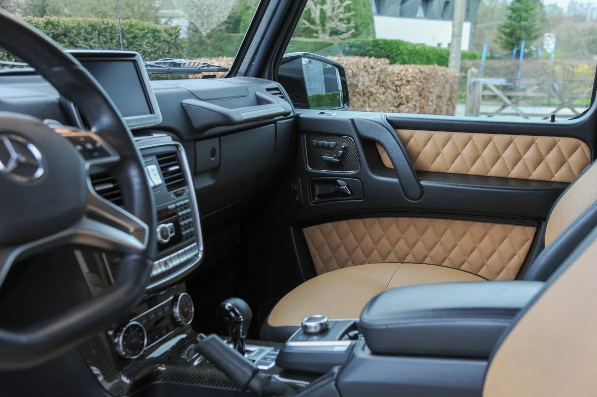2014 Mercedes-Benz G 500 Convertible ''Final Edition 200'' interior, seats