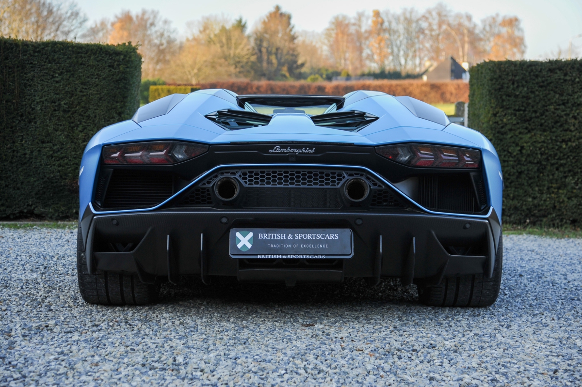 2022 LAMBORGHINI AVENTADOR LP780-4 ULTIMAE - ROADSTER - 1 OF 250, 13/19