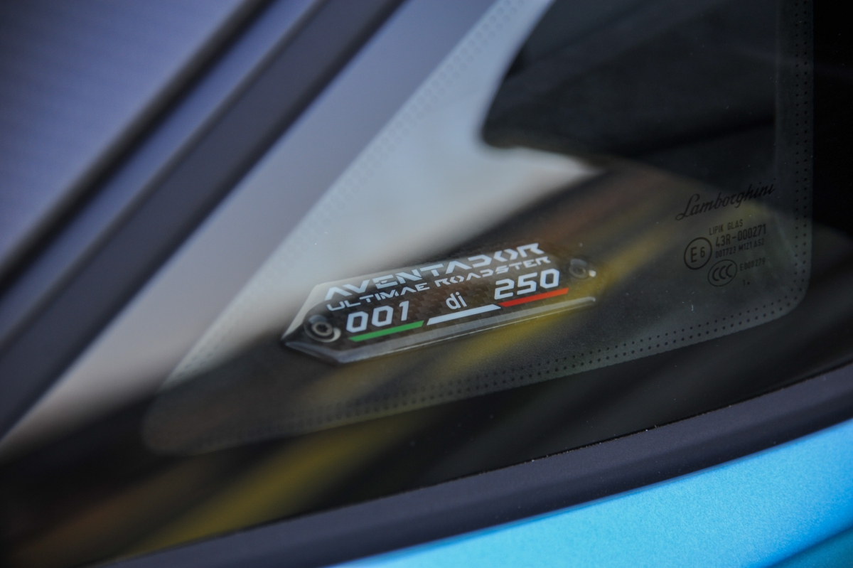 2022 LAMBORGHINI AVENTADOR LP780-4 ULTIMAE - ROADSTER - 1 OF 250, 18/19