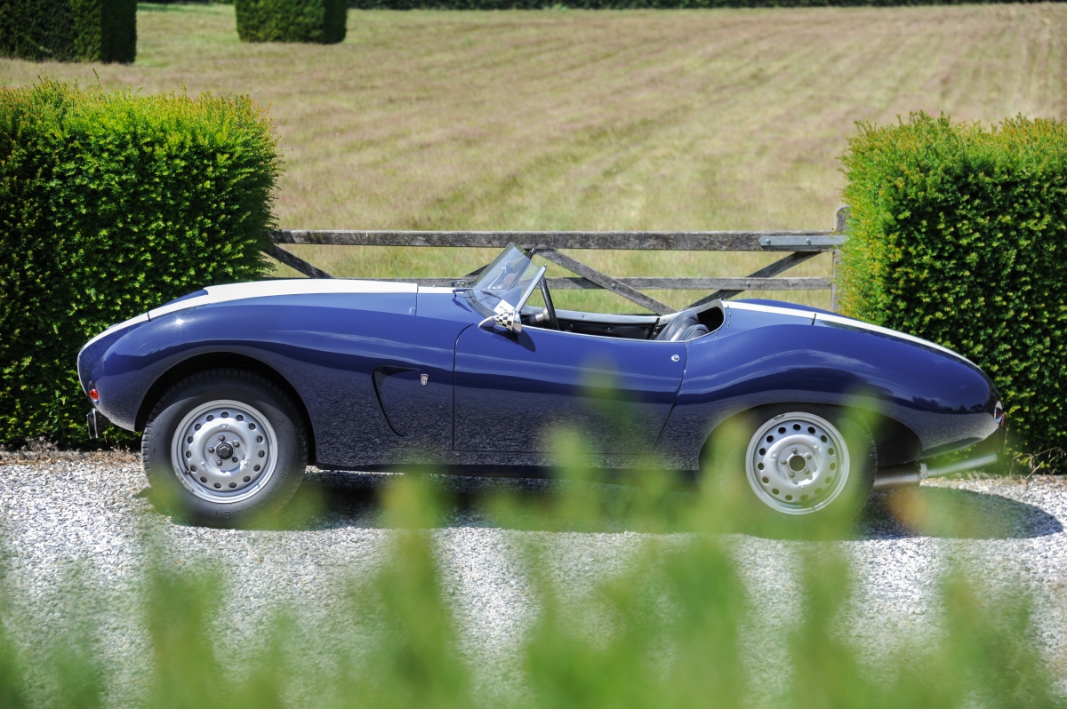 1954 ARNOLT-BRISTOL BOLIDE DELUXE ROADSTER COACHWORK BY CARROZZERIA BERTONE, 2/14
