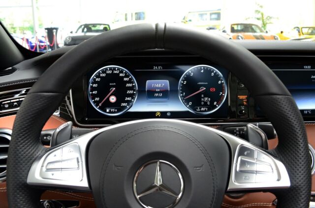 2017 Mercedes-Maybach S 650 Cabrio 1 of 300, 30/37