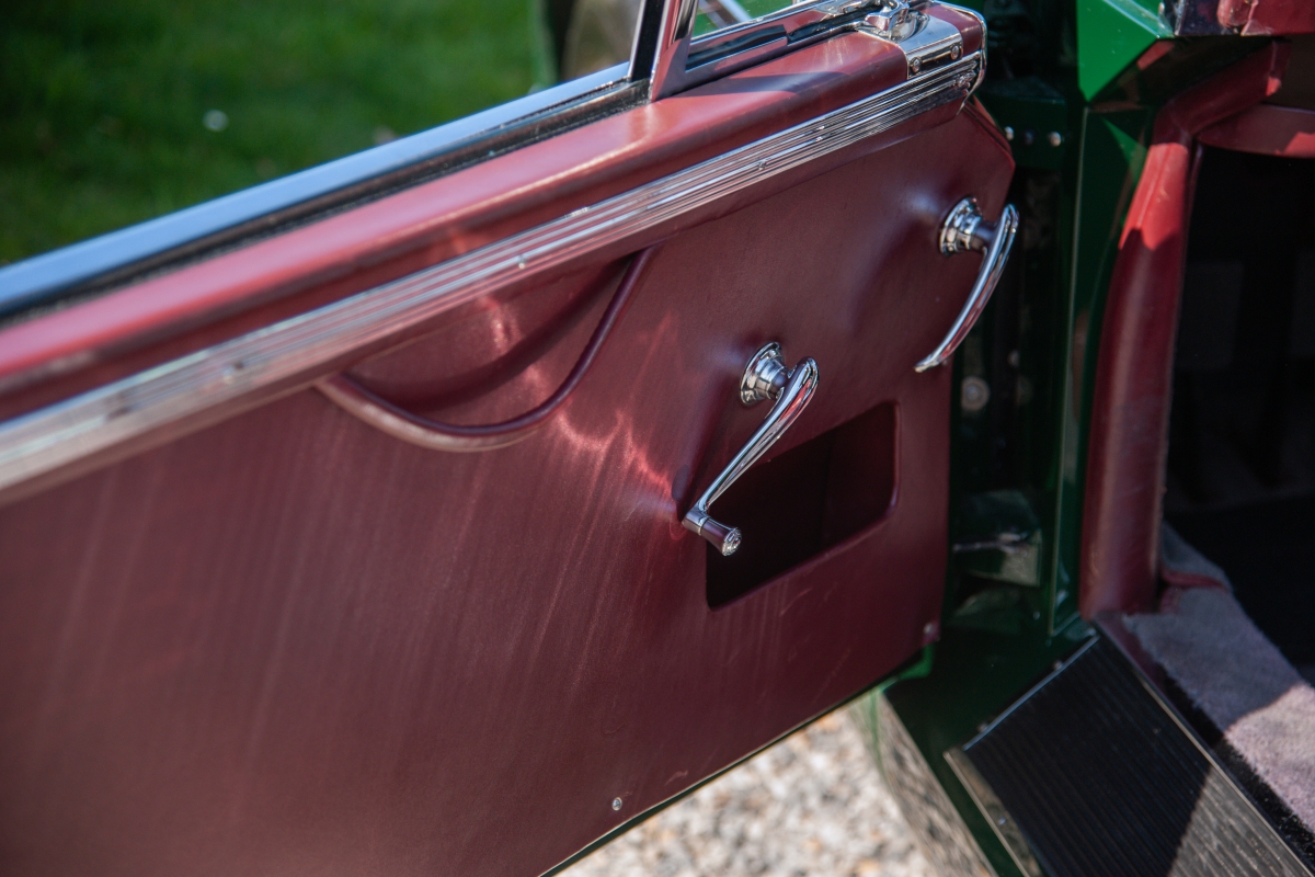 1956 ASTON MARTIN DB 2/4 MK2, 15/18