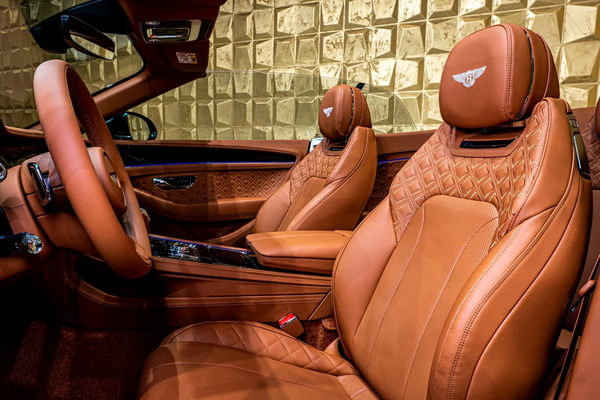 2023 Bentley Continental GTC V8 interior, seats