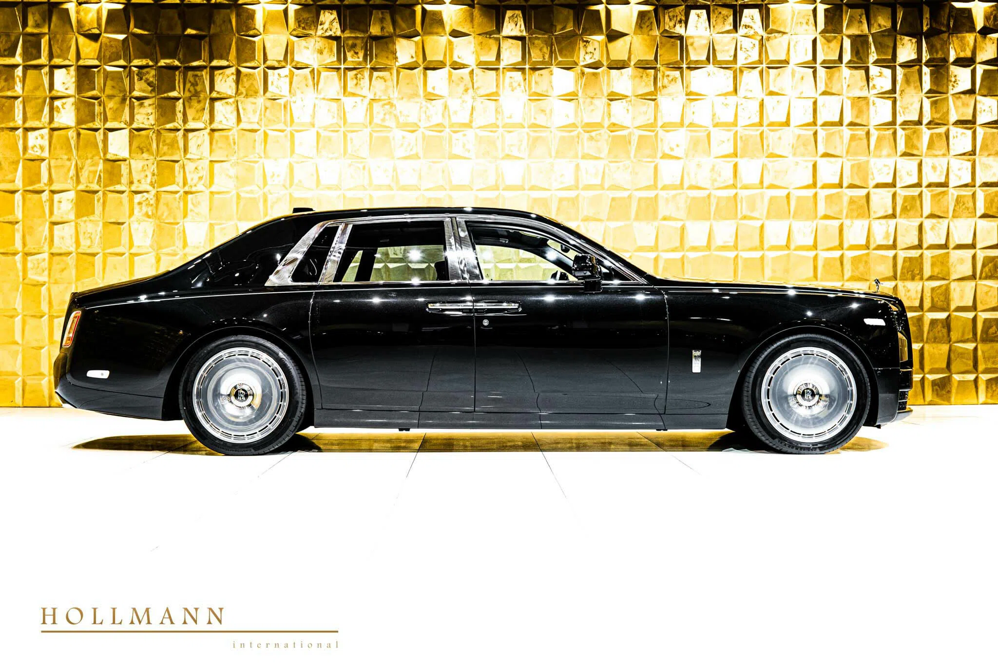 2023 Rolls-Royce Phantom for sale, exterior