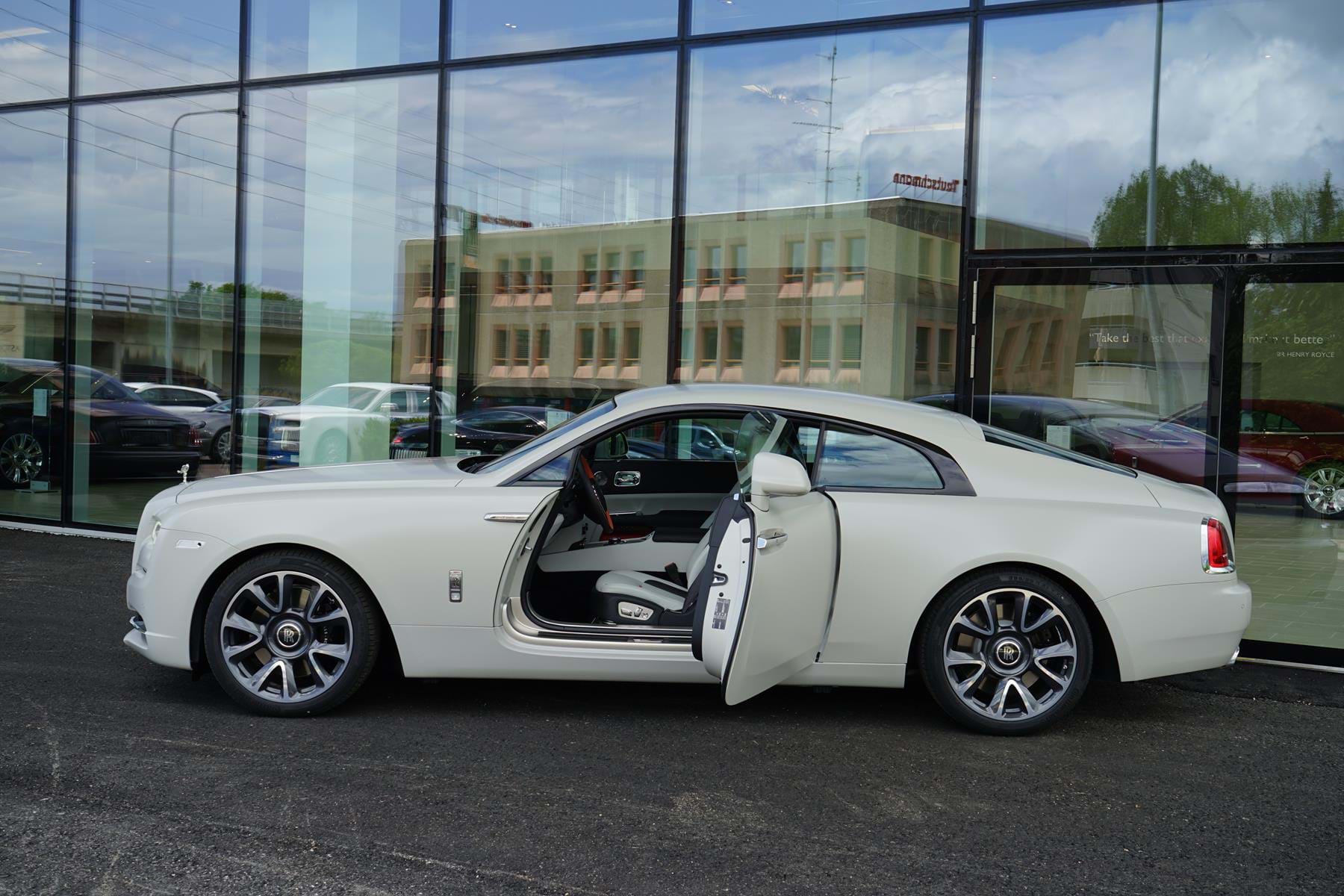 2018 Rolls-Royce Wraith Special Commission Nebula, 11/25