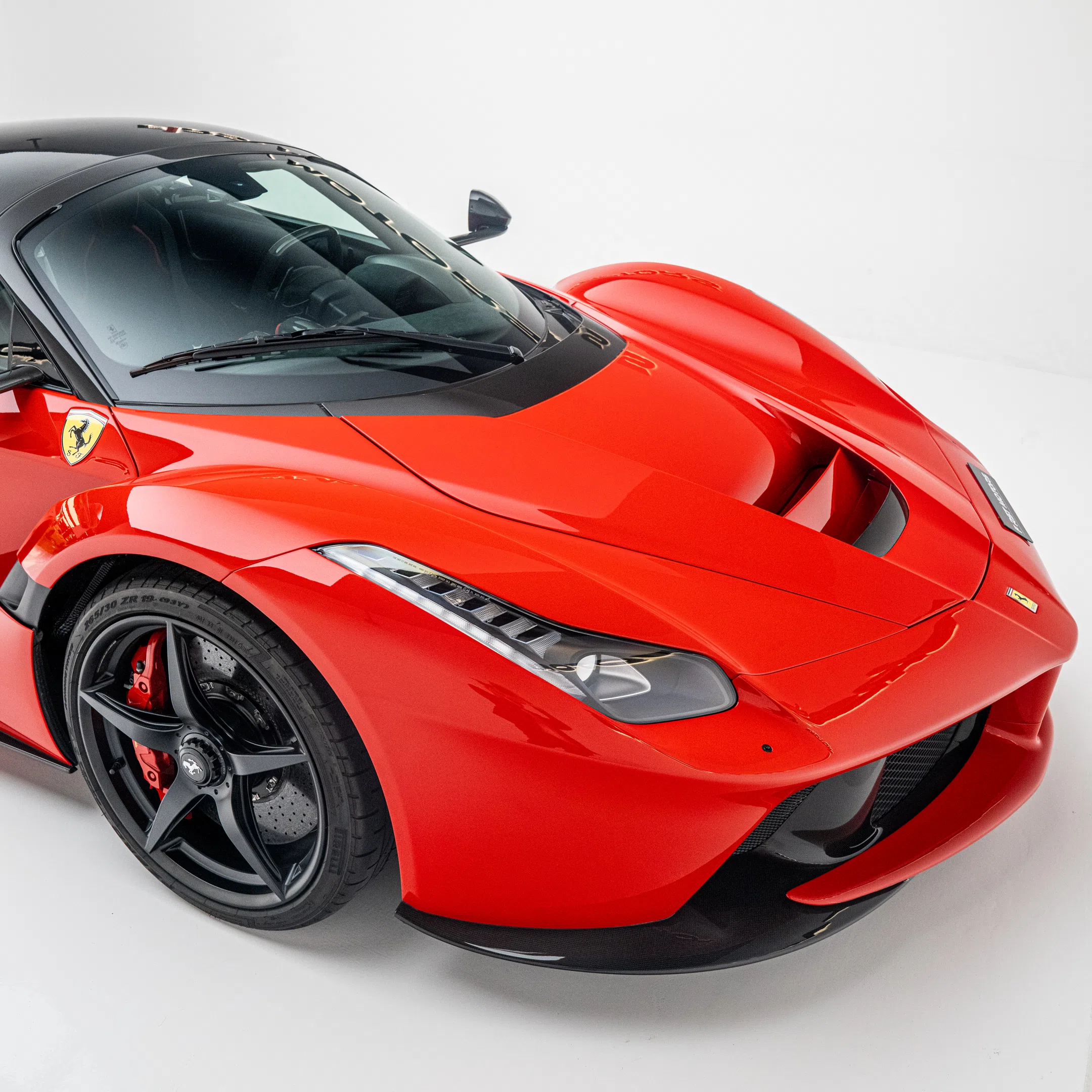 2017 FERRARI LAFERRARI APERTA, 4/22