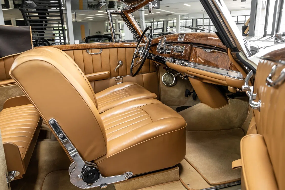 1957 Mercedes-Benz 300 SC Cabrio W188 interior