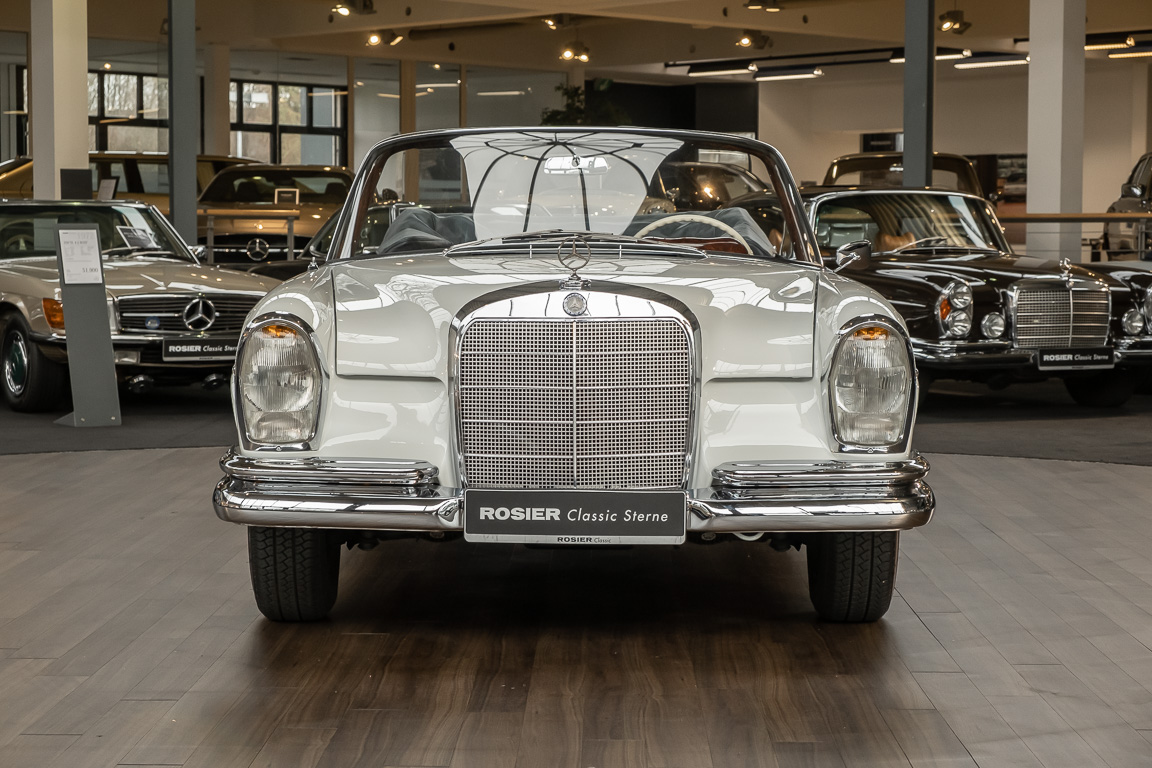 1963 Mercedes-Benz 220 SEb Cabriolet W111, 2/20