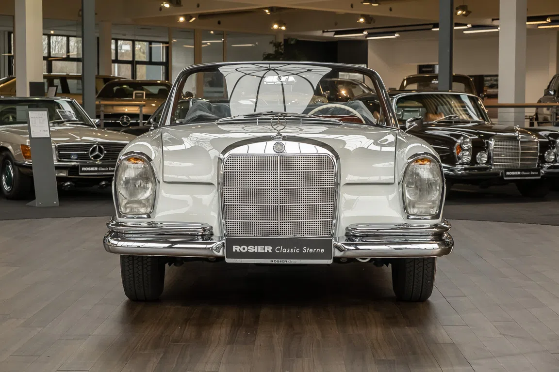 1963 Mercedes-Benz 220 SEb Cabriolet W111 for sale, exterior
