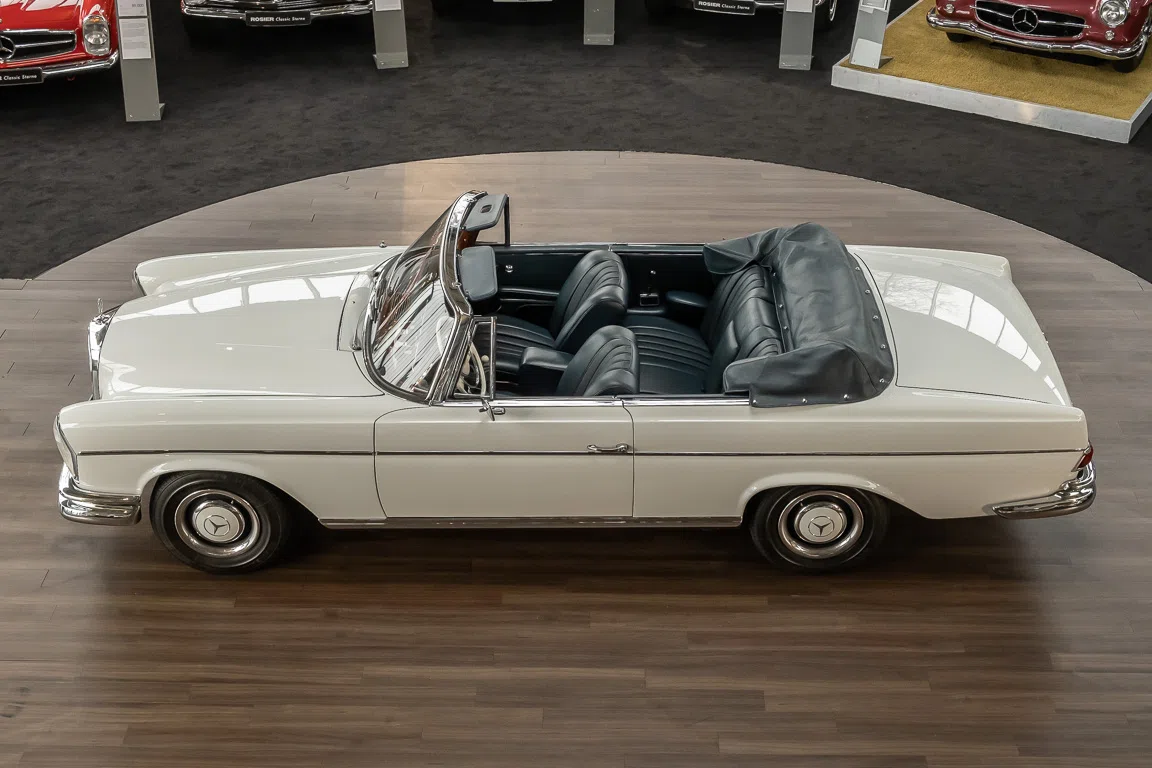 1963 Mercedes-Benz 220 SEb Cabriolet W111 for sale, exterior