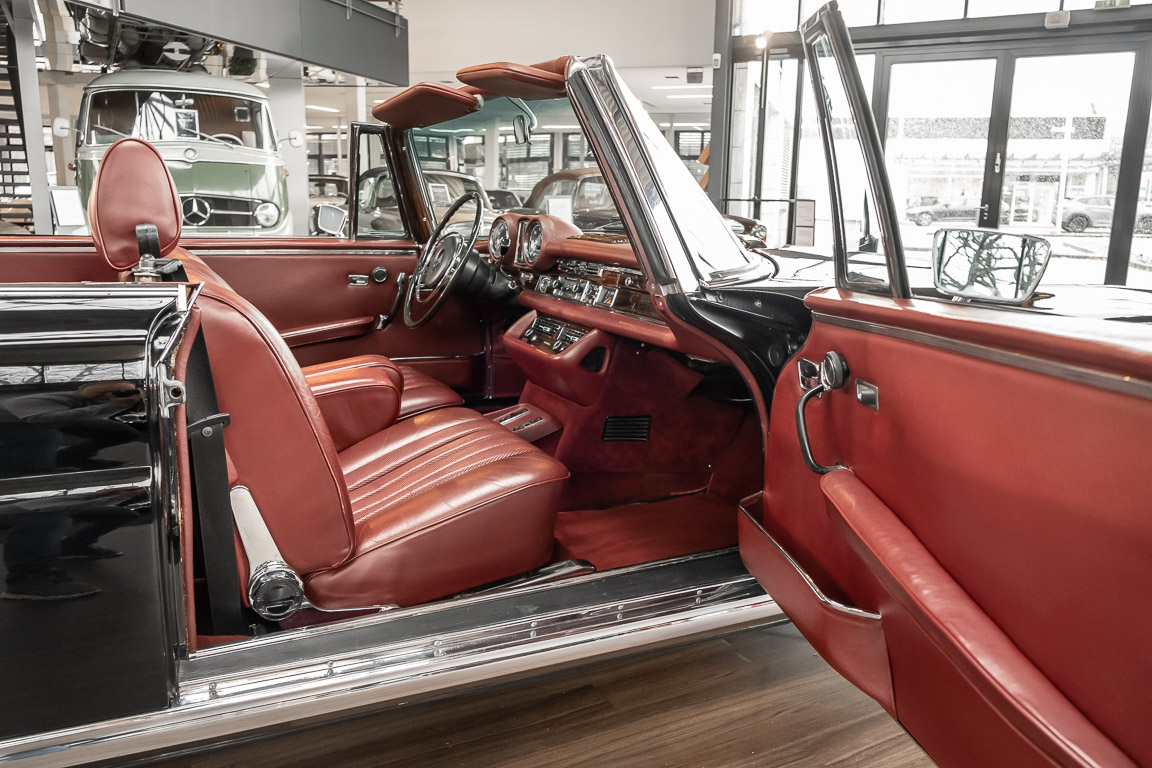 1970 Mercedes-Benz 280 SE Cabrio W111, 3/20