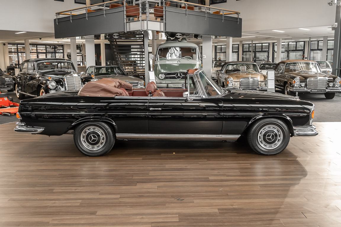 1970 Mercedes-Benz 280 SE Cabrio W111, 16/20