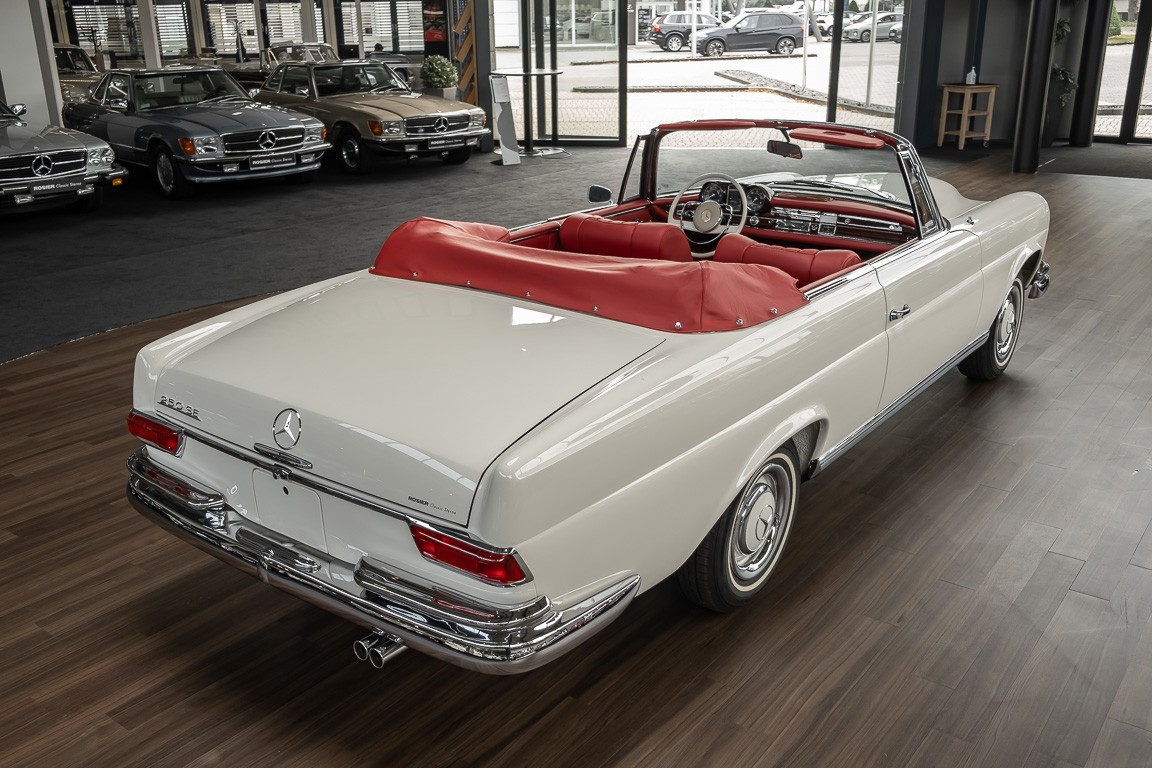 1967 Mercedes-Benz 250 SE Cabrio W111, 10/20