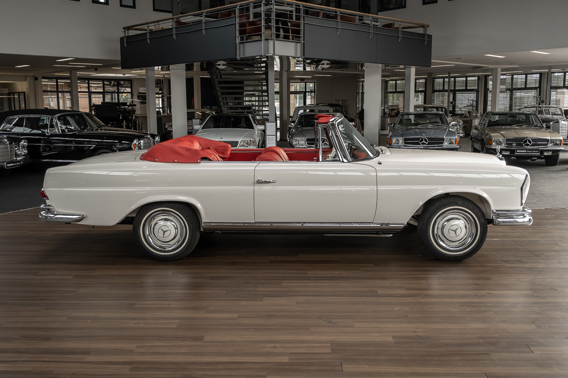 1967 Mercedes-Benz 250 SE Cabrio W111, 17/20
