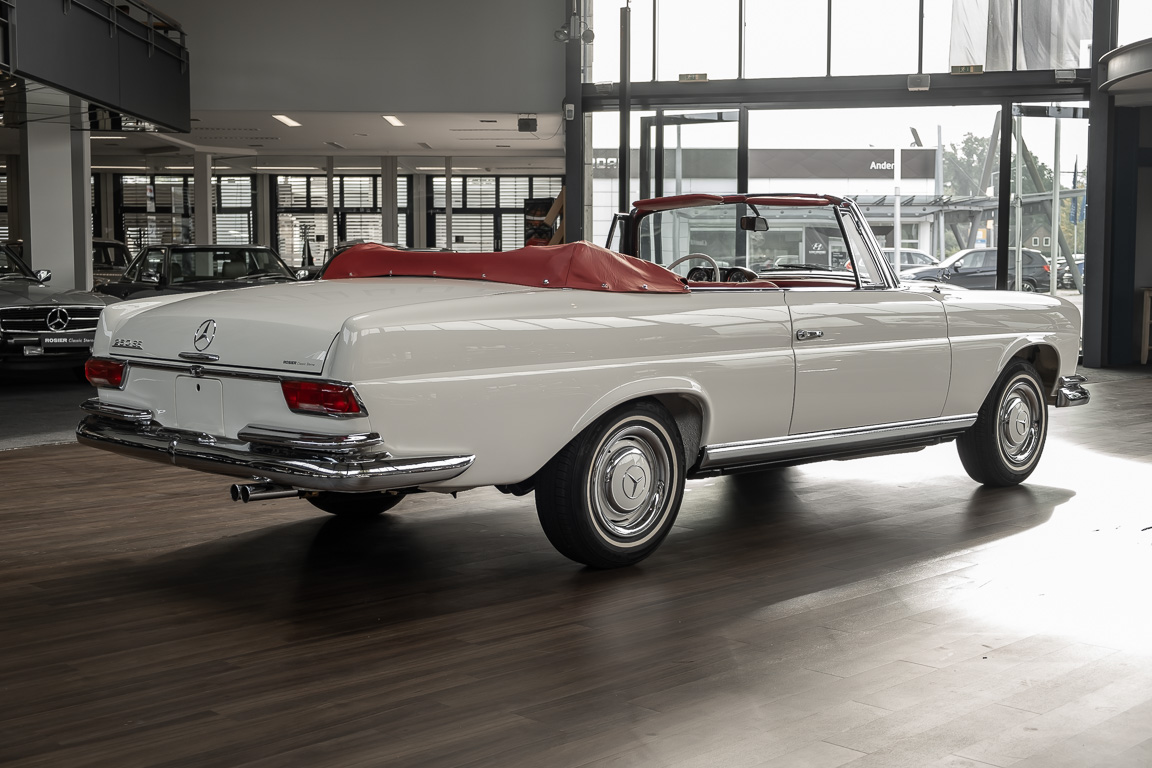 1967 Mercedes-Benz 250 SE Cabrio W111, 18/20