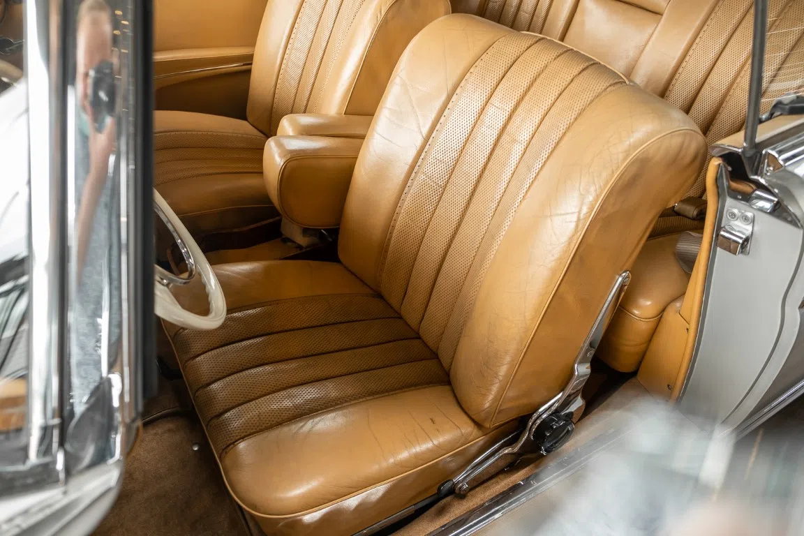 1969 Mercedes-Benz 300 SE Coupé W112 interior, seats
