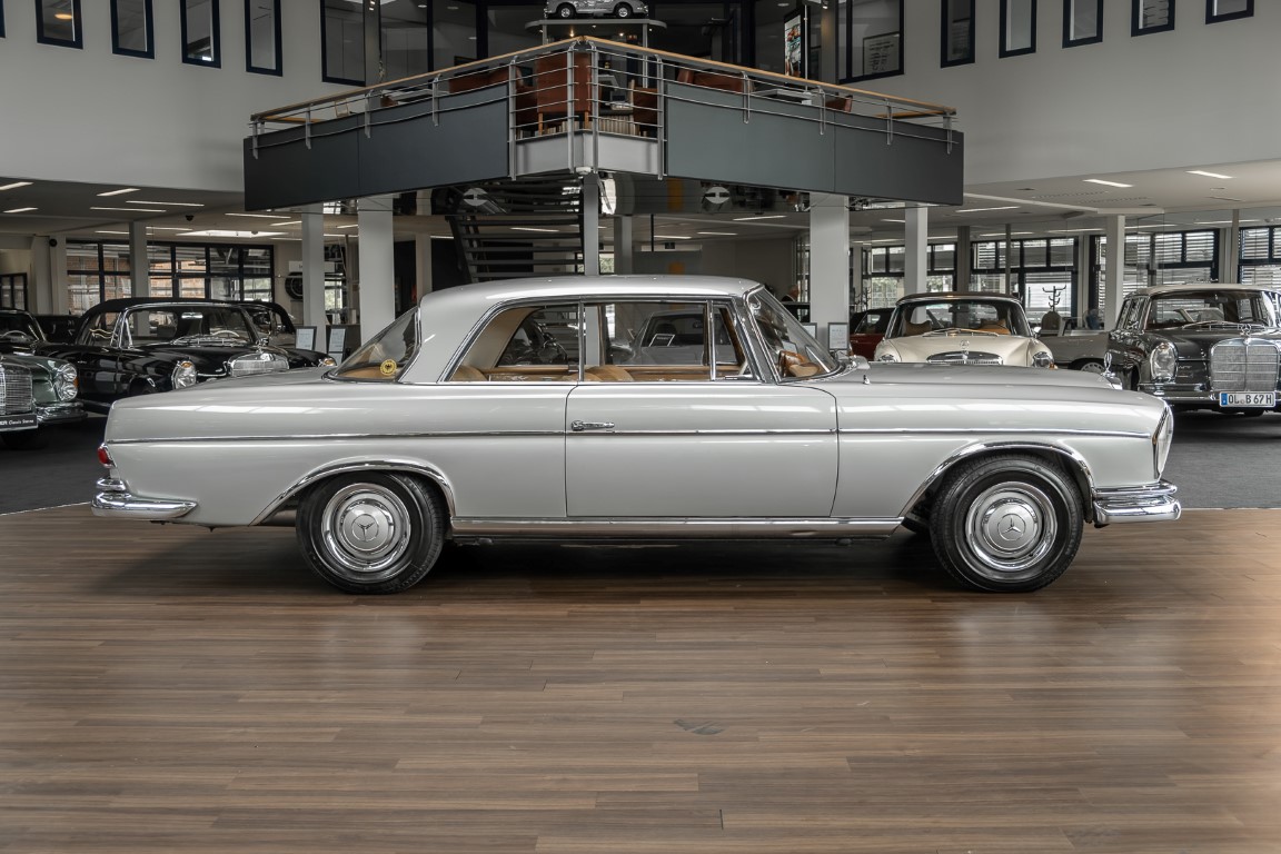1969 Mercedes-Benz 300 SE Coupé W112, 18/20