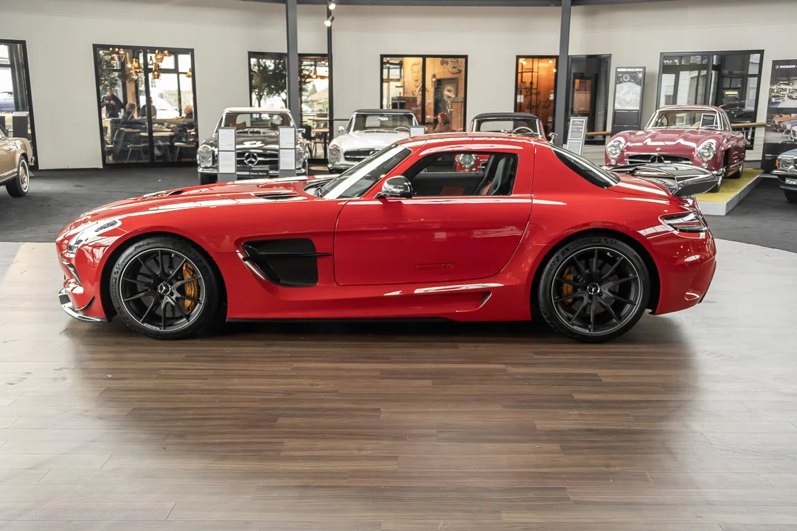 2014 Mercedes-Benz SLS AMG Black Series for sale, exterior